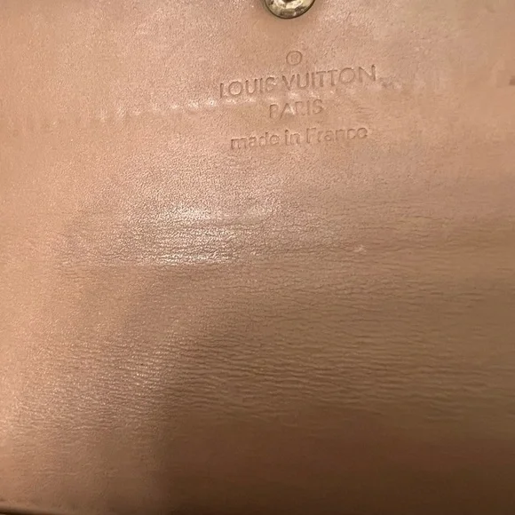 Louis Vuitton Shiny mustard patent leather Long snap on Wallet👌🌹❤️ - Picture 9 of 11